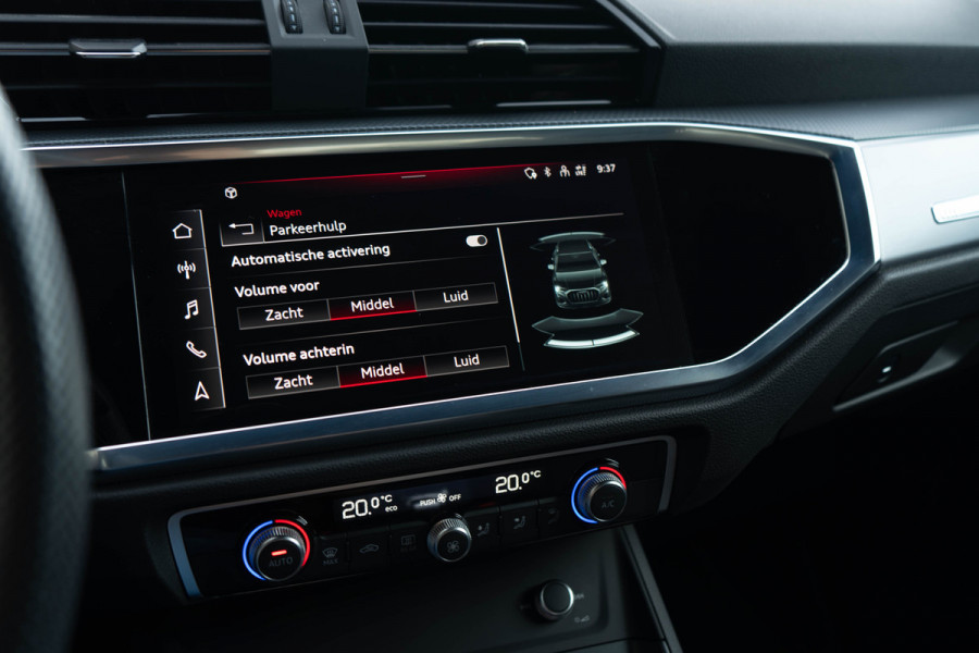 Audi Q3 45 TFSI e S-line/ 20 Inch/ Achter Camera/ s-line interieur/ 180kW