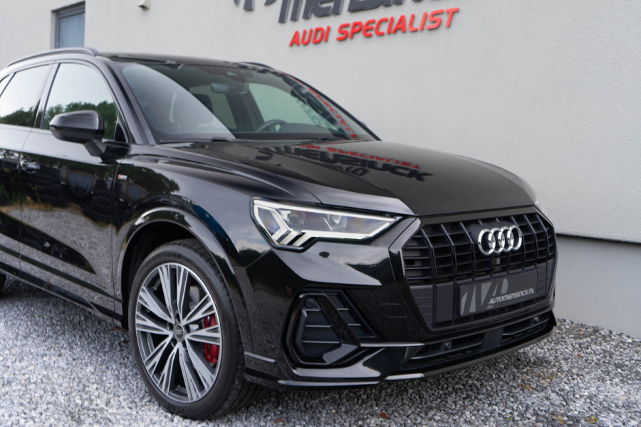 Audi Q3 45 TFSI e S-line/ 20 Inch/ Achter Camera/ s-line interieur/ 180kW