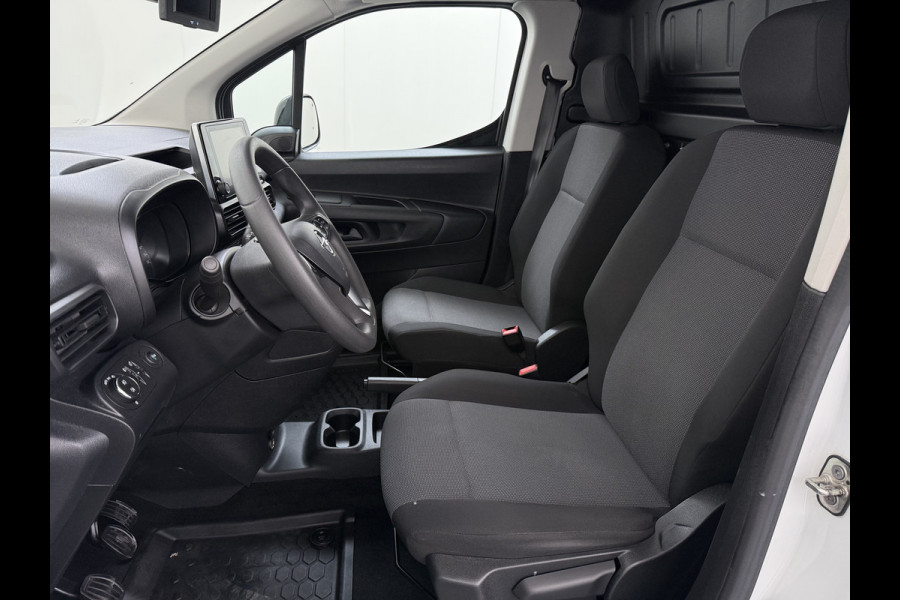 Opel Combo 1.5D 102PK Trekhaak Inbouwkast Navi Camera Apple Carplay Android Auto Airco Pdc Cruise Control DAB Bluetooth Betonplex Vloer Wandbetimmering 1.000KG Trekgewicht 1e Eigenaar Origineel Nederlandse Auto