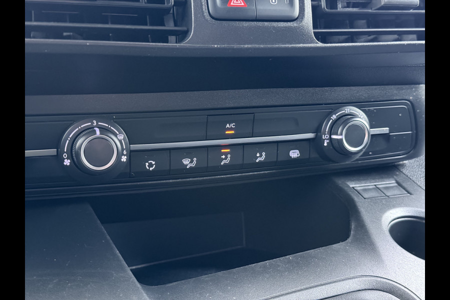Opel Combo 1.5D 102PK Trekhaak Inbouwkast Navi Camera Apple Carplay Android Auto Airco Pdc Cruise Control DAB Bluetooth Betonplex Vloer Wandbetimmering 1.000KG Trekgewicht 1e Eigenaar Origineel Nederlandse Auto