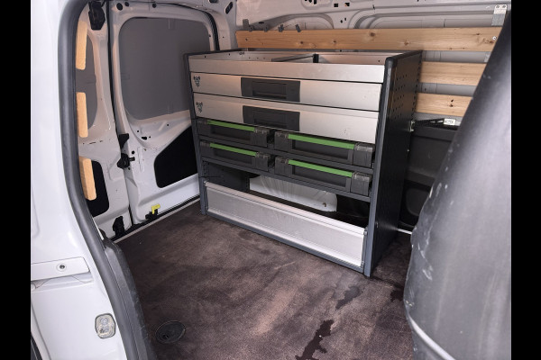 Opel Combo 1.5D 102PK Trekhaak Inbouwkast Navi Camera Apple Carplay Android Auto Airco Pdc Cruise Control DAB Bluetooth Betonplex Vloer Wandbetimmering 1.000KG Trekgewicht 1e Eigenaar Origineel Nederlandse Auto