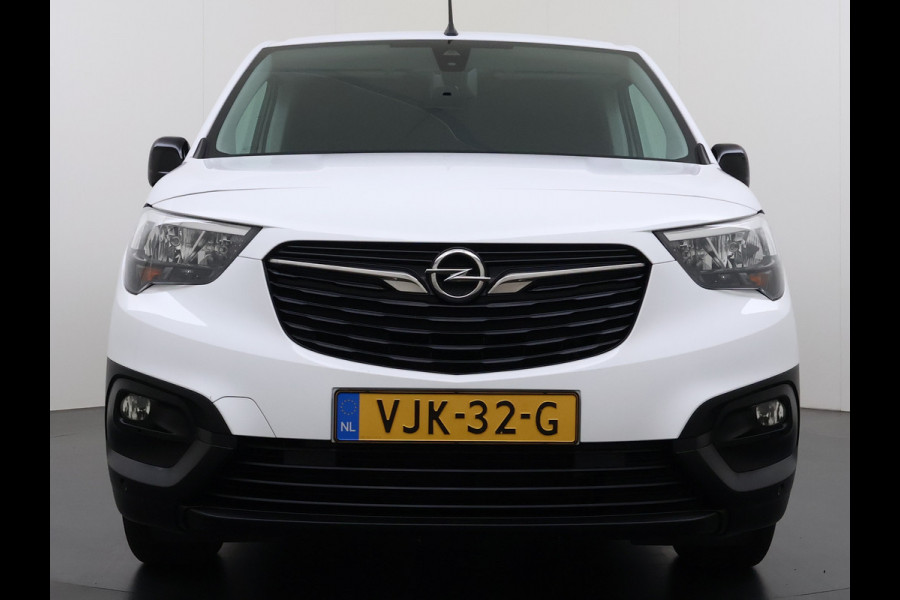 Opel Combo 1.5D 102PK Trekhaak Inbouwkast Navi Camera Apple Carplay Android Auto Airco Pdc Cruise Control DAB Bluetooth Betonplex Vloer Wandbetimmering 1.000KG Trekgewicht 1e Eigenaar Origineel Nederlandse Auto