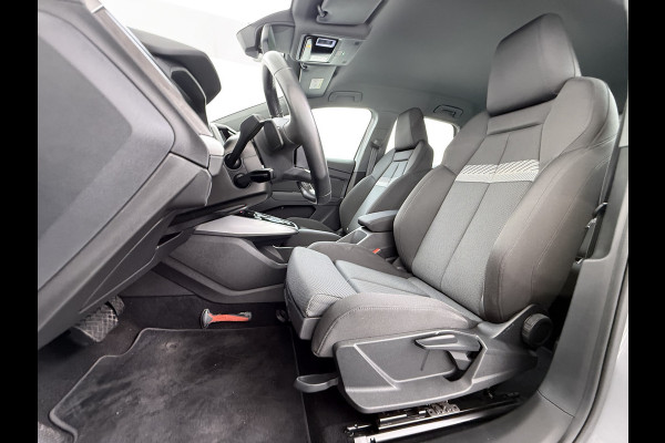 Audi Q4 e-tron 35 Launch Edition Sport Advanced SOH 92% Sportstoelen+Verwarmd Apple Carplay Android Auto Navi Ecc Pdc Cruise Control Elek.Achterklep Isofix Matrix-Led Lmv DAB Bluetooth Keyless 1e Eigenaar Origineel Nederlandse Auto