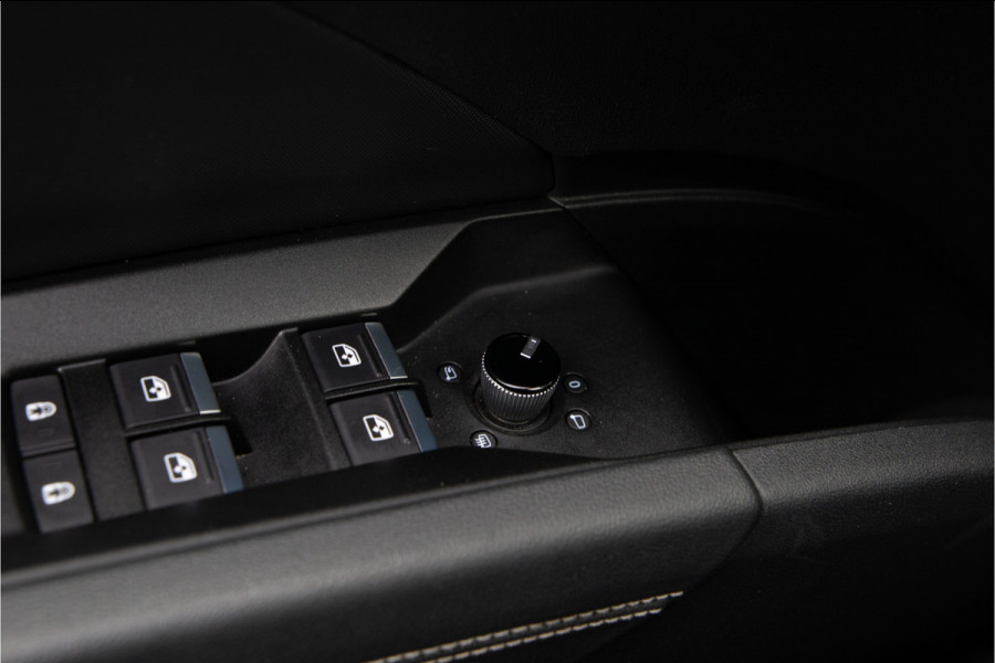 Audi Q4 e-tron 40 Launch edition S Competition 77 kWh RS-Stoelen, SONOS, Adapt. cruise