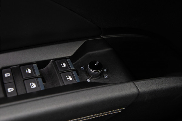 Audi Q4 e-tron 40 Launch edition S Competition 77 kWh RS-Stoelen, SONOS, Adapt. cruise