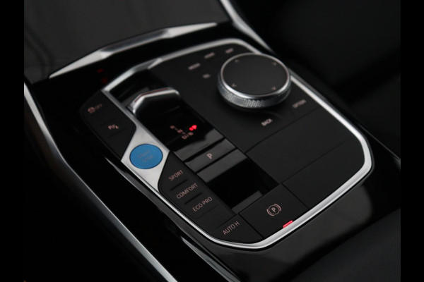 BMW i4 eDrive40 High Executive 84 kWh | SOH 98,7% | Leder | Adaptive cruise | Dodehoek detectie | Head-up | Stoelverwarming | Sfeerverlichting | Carplay | 3 zone klimaat | Camera | Park assist | Elektrische achterklep