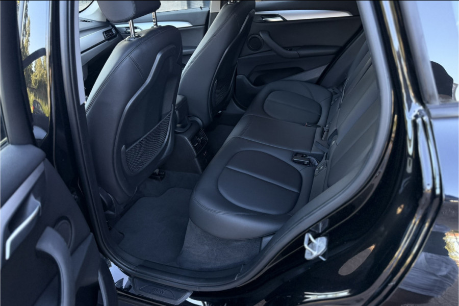 BMW X1 xDrive25e | Leder | Stoelverwarming | PDC V+A | LED | NAVI | 35X op voorraad