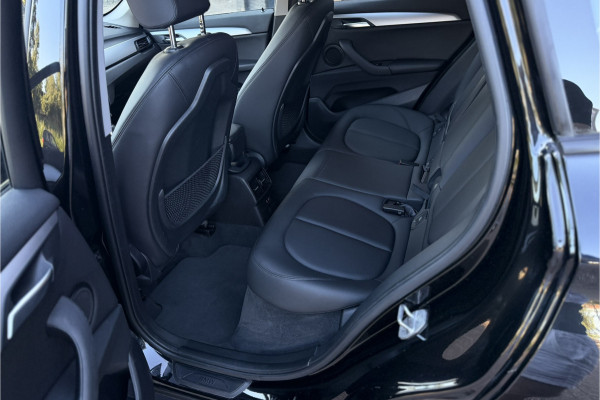 BMW X1 xDrive25e | Leder | Stoelverwarming | PDC V+A | LED | NAVI | 35X op voorraad