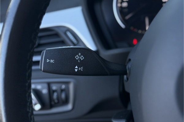 BMW X1 xDrive25e | Leder | Stoelverwarming | PDC V+A | LED | NAVI | 35X op voorraad