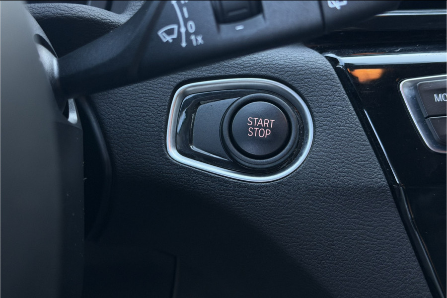 BMW X1 xDrive25e | Leder | Stoelverwarming | PDC V+A | LED | NAVI | 35X op voorraad