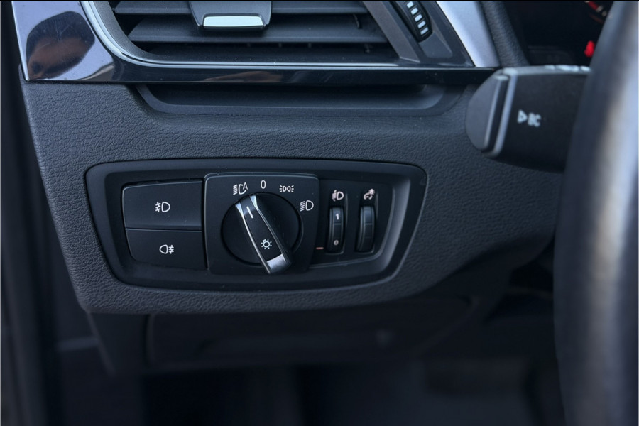 BMW X1 xDrive25e | Leder | Stoelverwarming | PDC V+A | LED | NAVI | 35X op voorraad