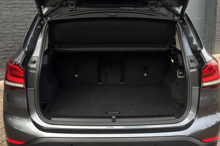 BMW X1 xDrive25e | Leder | Stoelverwarming | PDC V+A | LED | NAVI | 35X op voorraad