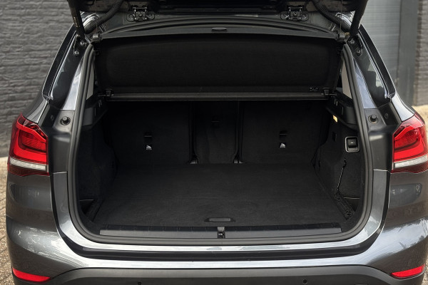 BMW X1 xDrive25e | Leder | Stoelverwarming | PDC V+A | LED | NAVI | 35X op voorraad