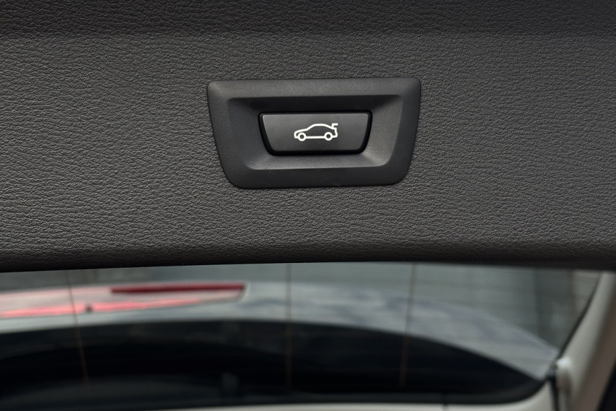 BMW X1 xDrive25e | Leder | Stoelverwarming | PDC V+A | LED | NAVI | 35X op voorraad
