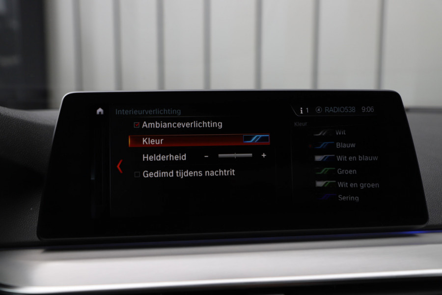 BMW 5 Serie 520i High Executive Aut8 | 184PK | Panoramadak | Sfeerverlichting | Comfortstoelen + Memory | Vol leder | Zonnenschermen | Camer