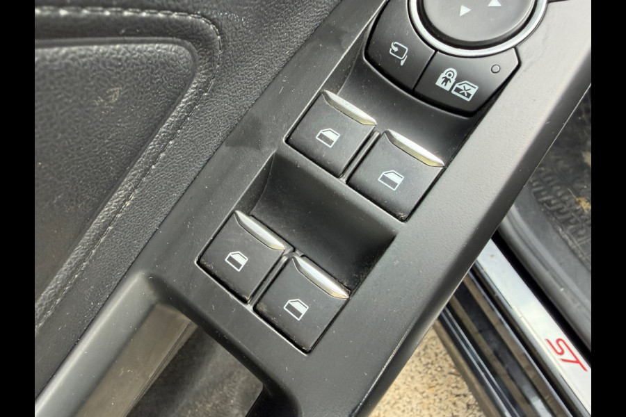 Ford FOCUS Wagon 2.0 EcoBlue ST Line X Business | Cruise control + Navi Nu € 6.450,- Ex BTW !!!