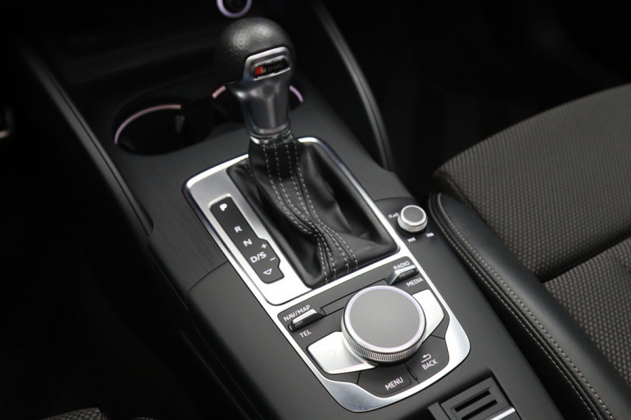 Audi A3 Sportback 35 TFSI 150 PK CoD Advance Sport, Panoramadak, Stoelverwarming, Cruise Control