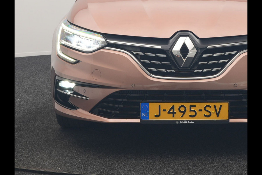 Renault Mégane Estate 1.3 TCe Intens 141pk | Trekhaak | Keyless Entry | Sfeerverlichting | LED Koplampen | Cruise Control | Navigatie | DAB | Lane Assist | Climate Control |