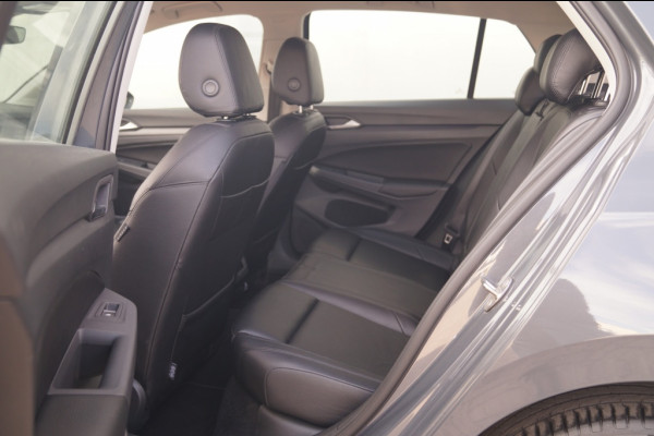 Volkswagen Golf 1.4 eHybrid PHEV Style Business -LEER-NAVI-ECC-LED-PDC-