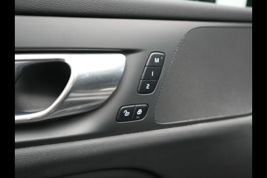 Volvo V60 T6 AWD Plus Bright PHEV 350pk Dealer O.H | Trekhaak Af Fabriek | Adaptive Cruise | Camera | Lederen Sportstoelen Memory & Verwarmd | Apple Carplay | Keyless | Google Assistant & Maps | Stuurverwarming | Pilot Assist | Virtual | Navigatie | DAB | 18"L.M | Plug In Hybrid |