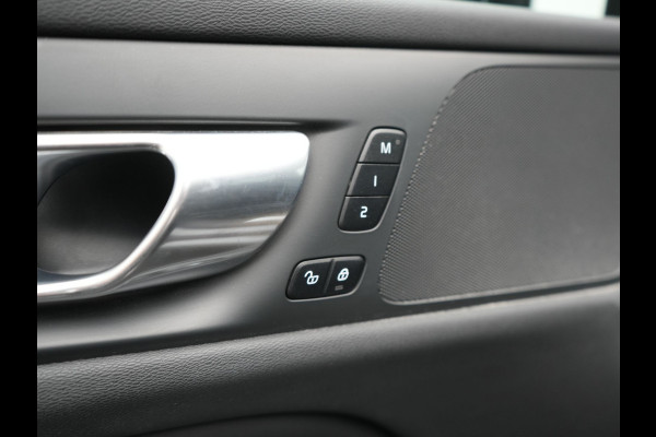 Volvo V60 T6 AWD Plus Bright PHEV 350pk Dealer O.H | Trekhaak Af Fabriek | Adaptive Cruise | Camera | Lederen Sportstoelen Memory & Verwarmd | Apple Carplay | Keyless | Google Assistant & Maps | Stuurverwarming | Pilot Assist | Virtual | Navigatie | DAB | 18"L.M | Plug In Hybrid |