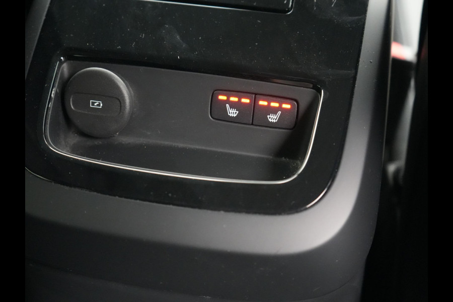 Volvo V60 T6 AWD Plus Bright PHEV 350pk Dealer O.H | Trekhaak Af Fabriek | Adaptive Cruise | Camera | Lederen Sportstoelen Memory & Verwarmd | Apple Carplay | Keyless | Google Assistant & Maps | Stuurverwarming | Pilot Assist | Virtual | Navigatie | DAB | 18"L.M | Plug In Hybrid |