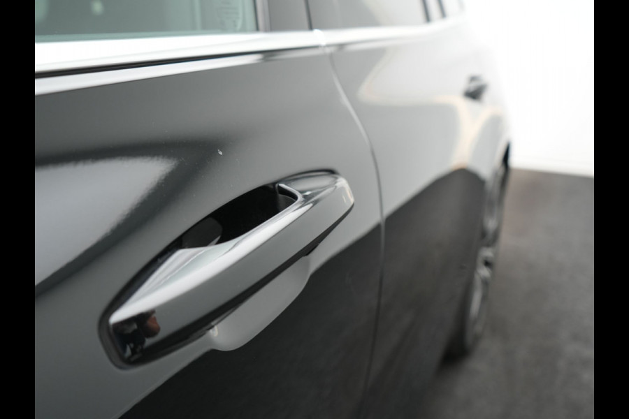 Volvo V60 T6 AWD Plus Bright PHEV 350pk Dealer O.H | Trekhaak Af Fabriek | Adaptive Cruise | Camera | Lederen Sportstoelen Memory & Verwarmd | Apple Carplay | Keyless | Google Assistant & Maps | Stuurverwarming | Pilot Assist | Virtual | Navigatie | DAB | 18"L.M | Plug In Hybrid |