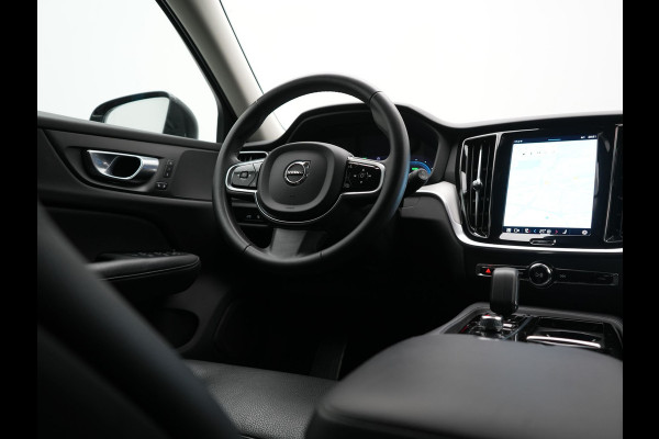 Volvo V60 T6 AWD Plus Bright PHEV 350pk Dealer O.H | Trekhaak Af Fabriek | Adaptive Cruise | Camera | Lederen Sportstoelen Memory & Verwarmd | Apple Carplay | Keyless | Google Assistant & Maps | Stuurverwarming | Pilot Assist | Virtual | Navigatie | DAB | 18"L.M | Plug In Hybrid |