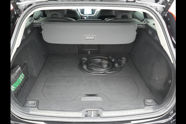 Volvo V60 T6 AWD Plus Bright PHEV 350pk Dealer O.H | Trekhaak Af Fabriek | Adaptive Cruise | Camera | Lederen Sportstoelen Memory & Verwarmd | Apple Carplay | Keyless | Google Assistant & Maps | Stuurverwarming | Pilot Assist | Virtual | Navigatie | DAB | 18"L.M | Plug In Hybrid |