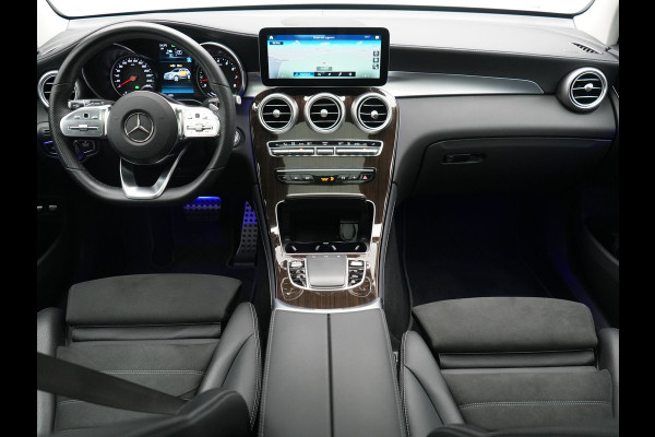 Mercedes-Benz GLC 300e 4MATIC Business Solution AMG PHEV 313pk Dealer O.H. | Trekhaak Af Fabriek | Panodak | Multi Beam LED | Alcantara Sportstoelen Verwarmd | Blis | Camera | Keyless | Sfeerverlichting | Apple Carplay | Navigatie | DAB | Cruise Control | Plug In Hybrid |