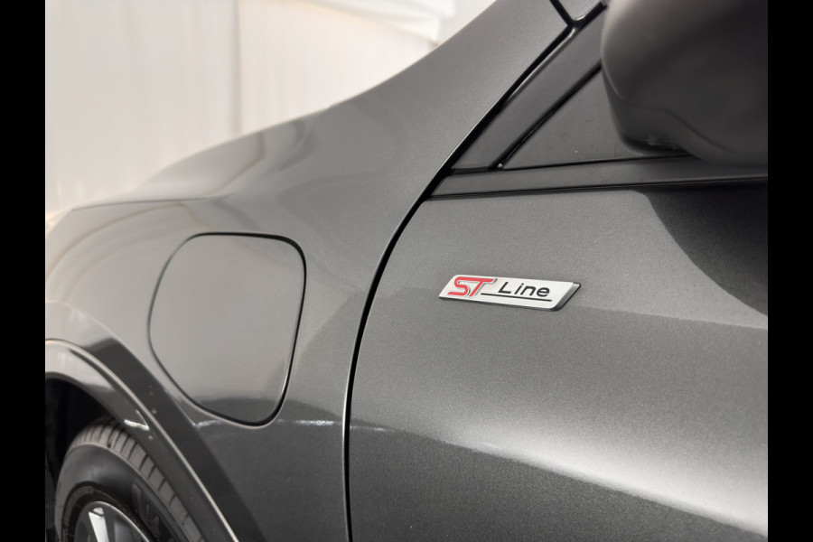 Ford Kuga 2.5 PHEV ST-Line (Plug-In) {SoH-86%} (INCL-BTW) Aut. *DIGI-COCKPIT | ADAPTIVE-CRUISE | BLINDSPOT | FULL-LED | KEYLESS | DAB | CARPLAY | NAVI-FULLMAP | HEATED-SPORTSEATS | PRIVACY-GLASS | 18"ALU*