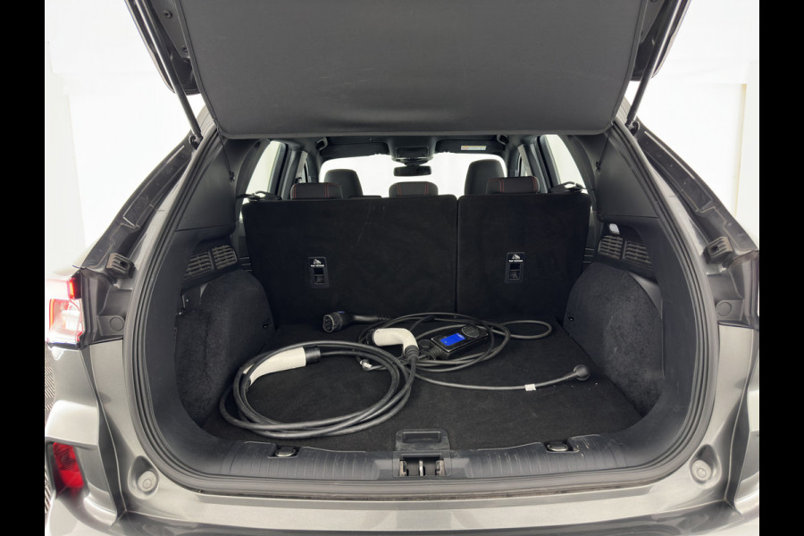 Ford Kuga 2.5 PHEV ST-Line (Plug-In) {SoH-86%} (INCL-BTW) Aut. *DIGI-COCKPIT | ADAPTIVE-CRUISE | BLINDSPOT | FULL-LED | KEYLESS | DAB | CARPLAY | NAVI-FULLMAP | HEATED-SPORTSEATS | PRIVACY-GLASS | 18"ALU*