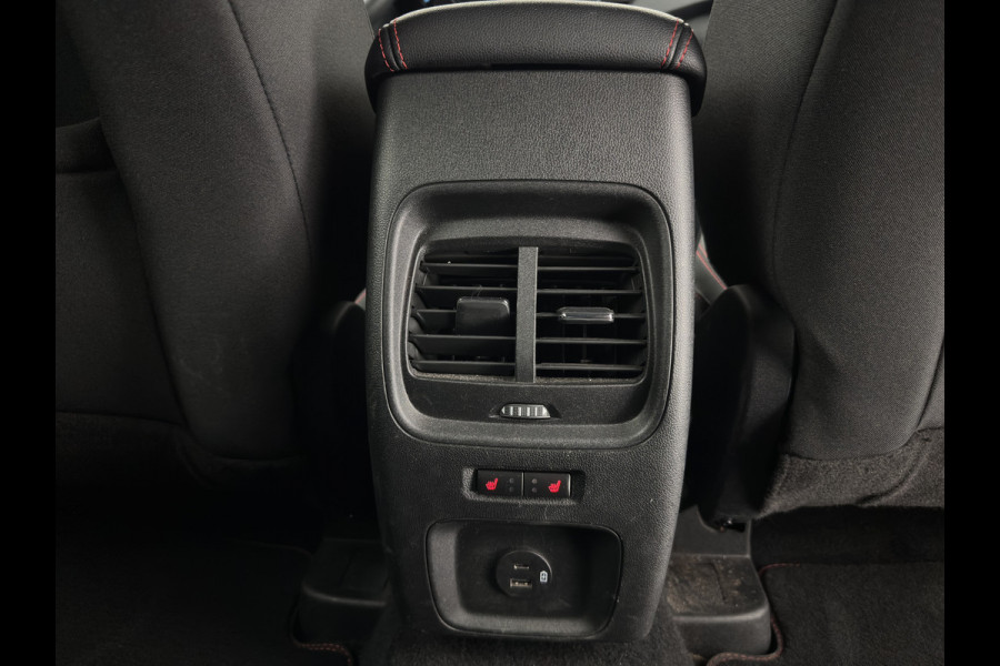 Ford Kuga 2.5 PHEV ST-Line (Plug-In) {SoH-86%} (INCL-BTW) Aut. *DIGI-COCKPIT | ADAPTIVE-CRUISE | BLINDSPOT | FULL-LED | KEYLESS | DAB | CARPLAY | NAVI-FULLMAP | HEATED-SPORTSEATS | PRIVACY-GLASS | 18"ALU*