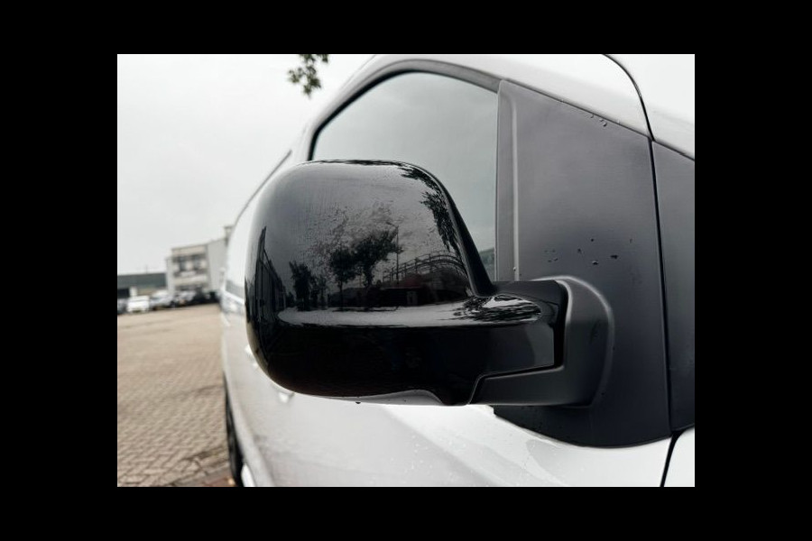 Peugeot Expert 2.0 BlueHDI 180pk Asphalt Automaat Euro 6 84.000km Airco,Navi,Camera,Xenon