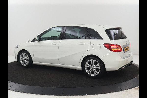 Mercedes-Benz B-klasse 180 Ambition | Half leder | Cruise control | Navigatie | Bluetooth | Airco | Camera | Park assist | Trekhaak