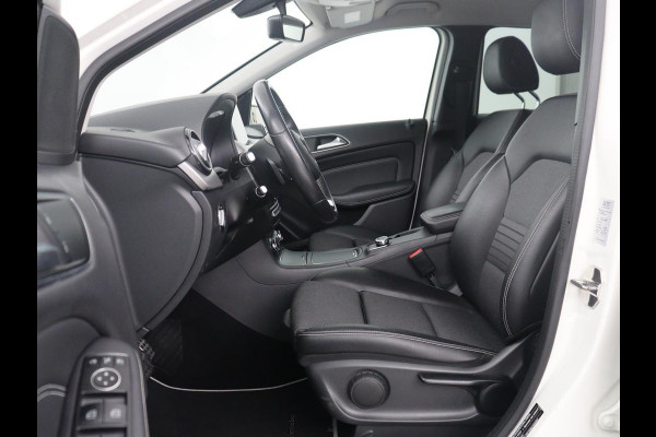 Mercedes-Benz B-klasse 180 Ambition | Half leder | Cruise control | Navigatie | Bluetooth | Airco | Camera | Park assist | Trekhaak