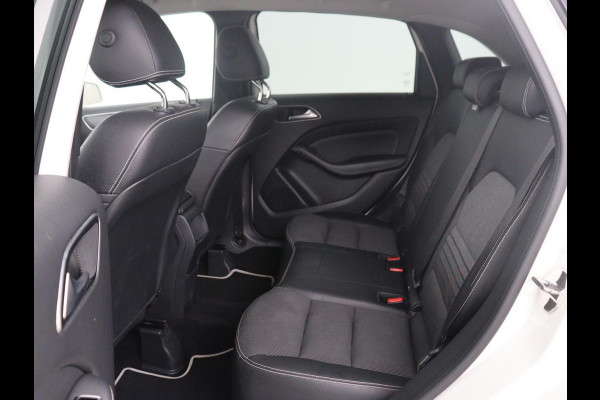 Mercedes-Benz B-klasse 180 Ambition | Half leder | Cruise control | Navigatie | Bluetooth | Airco | Camera | Park assist | Trekhaak