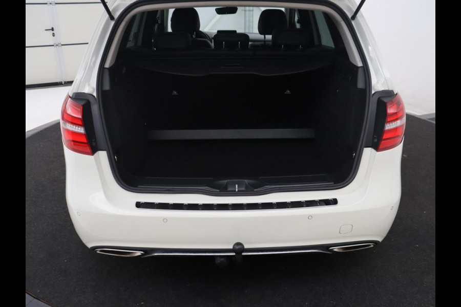 Mercedes-Benz B-klasse 180 Ambition | Half leder | Cruise control | Navigatie | Bluetooth | Airco | Camera | Park assist | Trekhaak