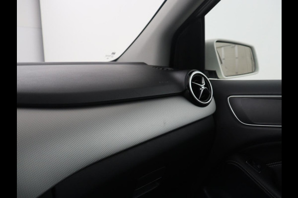 Mercedes-Benz B-klasse 180 Ambition | Half leder | Cruise control | Navigatie | Bluetooth | Airco | Camera | Park assist | Trekhaak