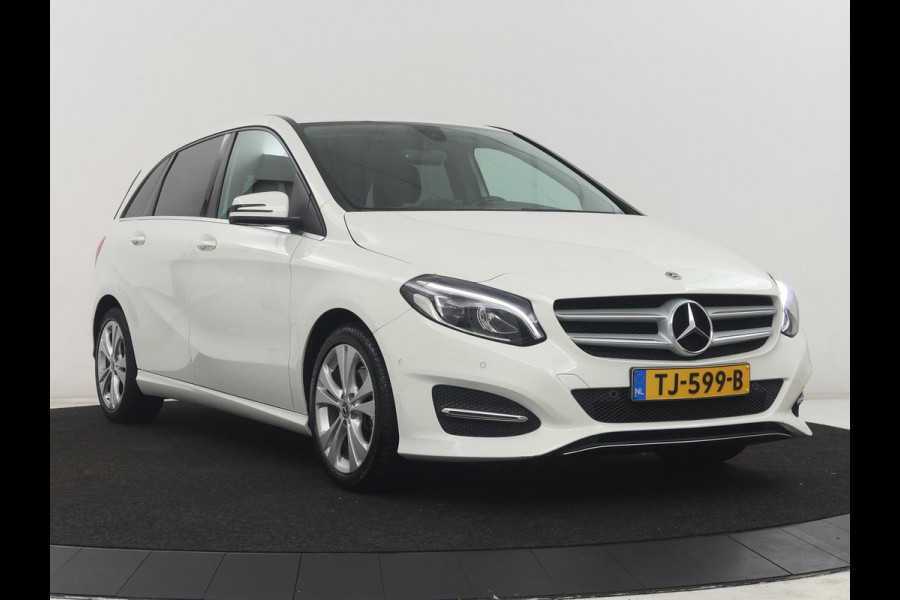 Mercedes-Benz B-klasse 180 Ambition | Half leder | Cruise control | Navigatie | Bluetooth | Airco | Camera | Park assist | Trekhaak