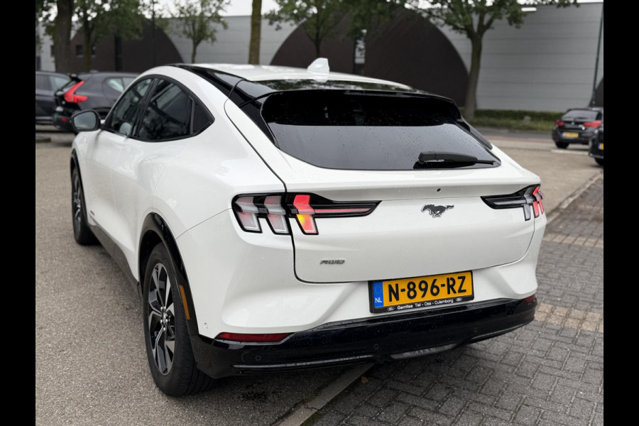 Ford Mustang Mach-E AWD 75 kWh SOH 93% ORIGINEEL NL AUTO MET NAP | B&O PREMIUM AUDIO | LEREN BEKLEDING | 360° CAMERA | ELEKTRISCHE STOELEN MET GEHEUGEN | TECHNOLOGY PACK | WINTERPAKKET | ADAPTIVE CRUISE CONTROL | DODEHOEKDETECTIE | FORD DEALER ONDERHOUDEN | ALL-IN PRIJS INCL. 12 MND BOVAG GARANTIE |