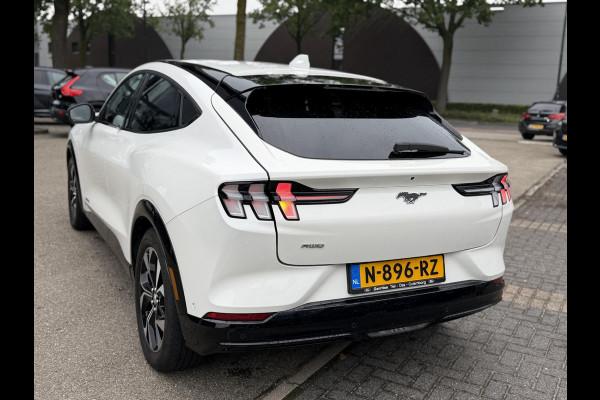 Ford Mustang Mach-E AWD 75 kWh SOH 93% ORIGINEEL NL AUTO MET NAP | B&O PREMIUM AUDIO | LEREN BEKLEDING | 360° CAMERA | ELEKTRISCHE STOELEN MET GEHEUGEN | TECHNOLOGY PACK | WINTERPAKKET | ADAPTIVE CRUISE CONTROL | DODEHOEKDETECTIE | FORD DEALER ONDERHOUDEN | ALL-IN PRIJS INCL. 12 MND BOVAG GARANTIE |