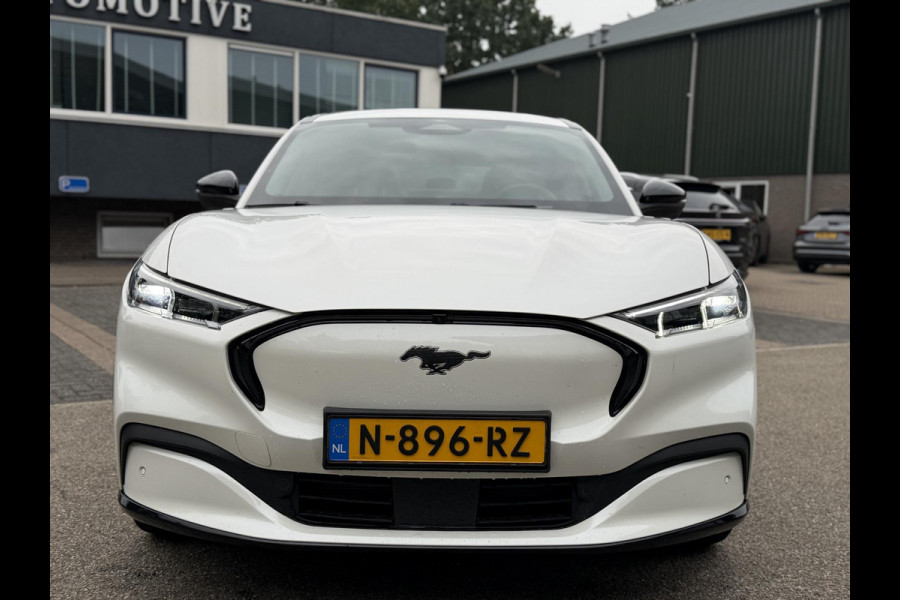 Ford Mustang Mach-E AWD 75 kWh SOH 93% ORIGINEEL NL AUTO MET NAP | B&O PREMIUM AUDIO | LEREN BEKLEDING | 360° CAMERA | ELEKTRISCHE STOELEN MET GEHEUGEN | TECHNOLOGY PACK | WINTERPAKKET | ADAPTIVE CRUISE CONTROL | DODEHOEKDETECTIE | FORD DEALER ONDERHOUDEN | ALL-IN PRIJS INCL. 12 MND BOVAG GARANTIE |