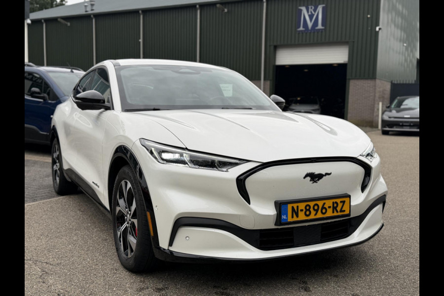Ford Mustang Mach-E AWD 75 kWh SOH 93% ORIGINEEL NL AUTO MET NAP | B&O PREMIUM AUDIO | LEREN BEKLEDING | 360° CAMERA | ELEKTRISCHE STOELEN MET GEHEUGEN | TECHNOLOGY PACK | WINTERPAKKET | ADAPTIVE CRUISE CONTROL | DODEHOEKDETECTIE | FORD DEALER ONDERHOUDEN | ALL-IN PRIJS INCL. 12 MND BOVAG GARANTIE |