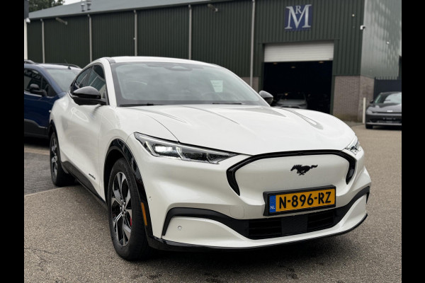 Ford Mustang Mach-E AWD 75 kWh SOH 93% ORIGINEEL NL AUTO MET NAP | B&O PREMIUM AUDIO | LEREN BEKLEDING | 360° CAMERA | ELEKTRISCHE STOELEN MET GEHEUGEN | TECHNOLOGY PACK | WINTERPAKKET | ADAPTIVE CRUISE CONTROL | DODEHOEKDETECTIE | FORD DEALER ONDERHOUDEN | ALL-IN PRIJS INCL. 12 MND BOVAG GARANTIE |