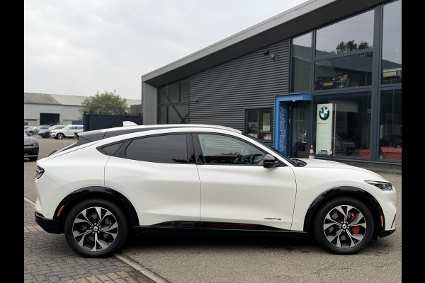 Ford Mustang Mach-E AWD 75 kWh SOH 93% ORIGINEEL NL AUTO MET NAP | B&O PREMIUM AUDIO | LEREN BEKLEDING | 360° CAMERA | ELEKTRISCHE STOELEN MET GEHEUGEN | TECHNOLOGY PACK | WINTERPAKKET | ADAPTIVE CRUISE CONTROL | DODEHOEKDETECTIE | FORD DEALER ONDERHOUDEN | ALL-IN PRIJS INCL. 12 MND BOVAG GARANTIE |