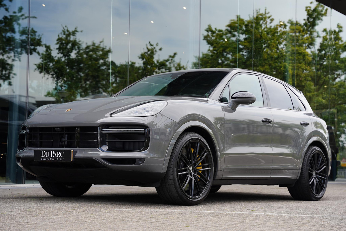 Porsche Cayenne 4.0 Turbo S E-Hybrid / Keramische Remmen / Sport Chrono