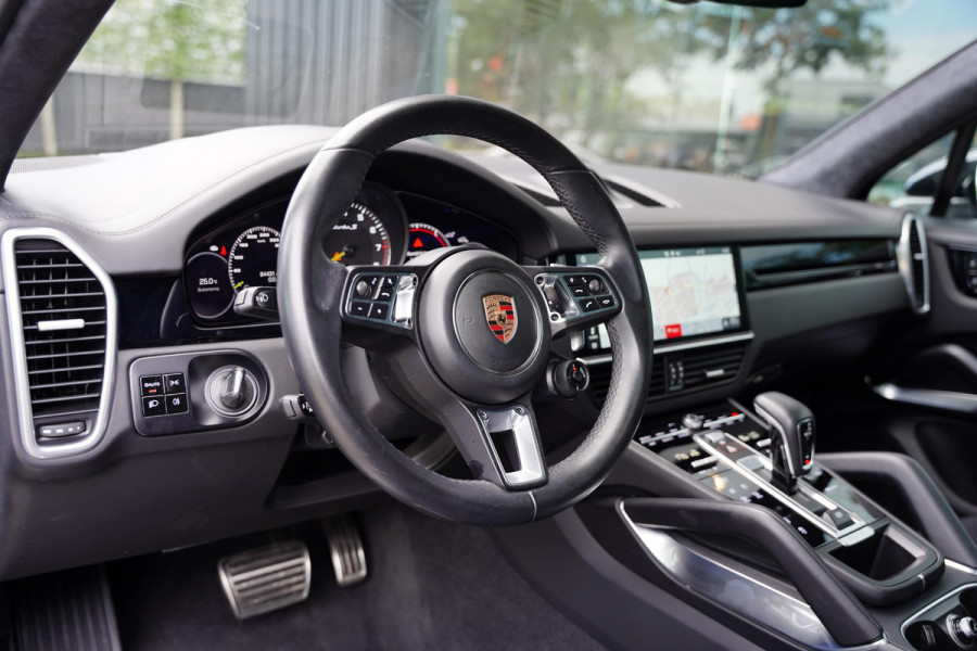 Porsche Cayenne 4.0 Turbo S E-Hybrid / Keramische Remmen / Sport Chrono