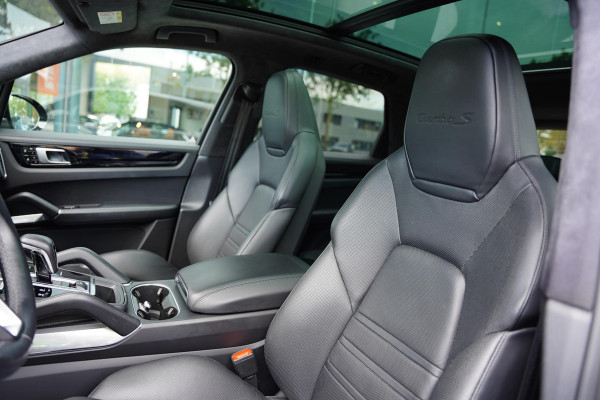 Porsche Cayenne 4.0 Turbo S E-Hybrid / Keramische Remmen / Sport Chrono