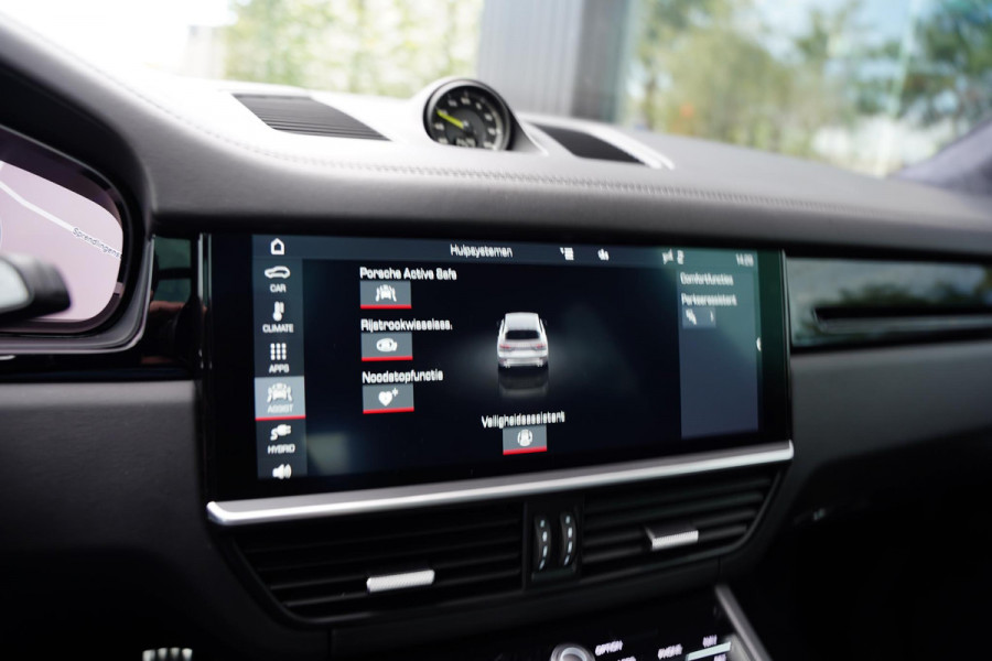 Porsche Cayenne 4.0 Turbo S E-Hybrid / Keramische Remmen / Sport Chrono